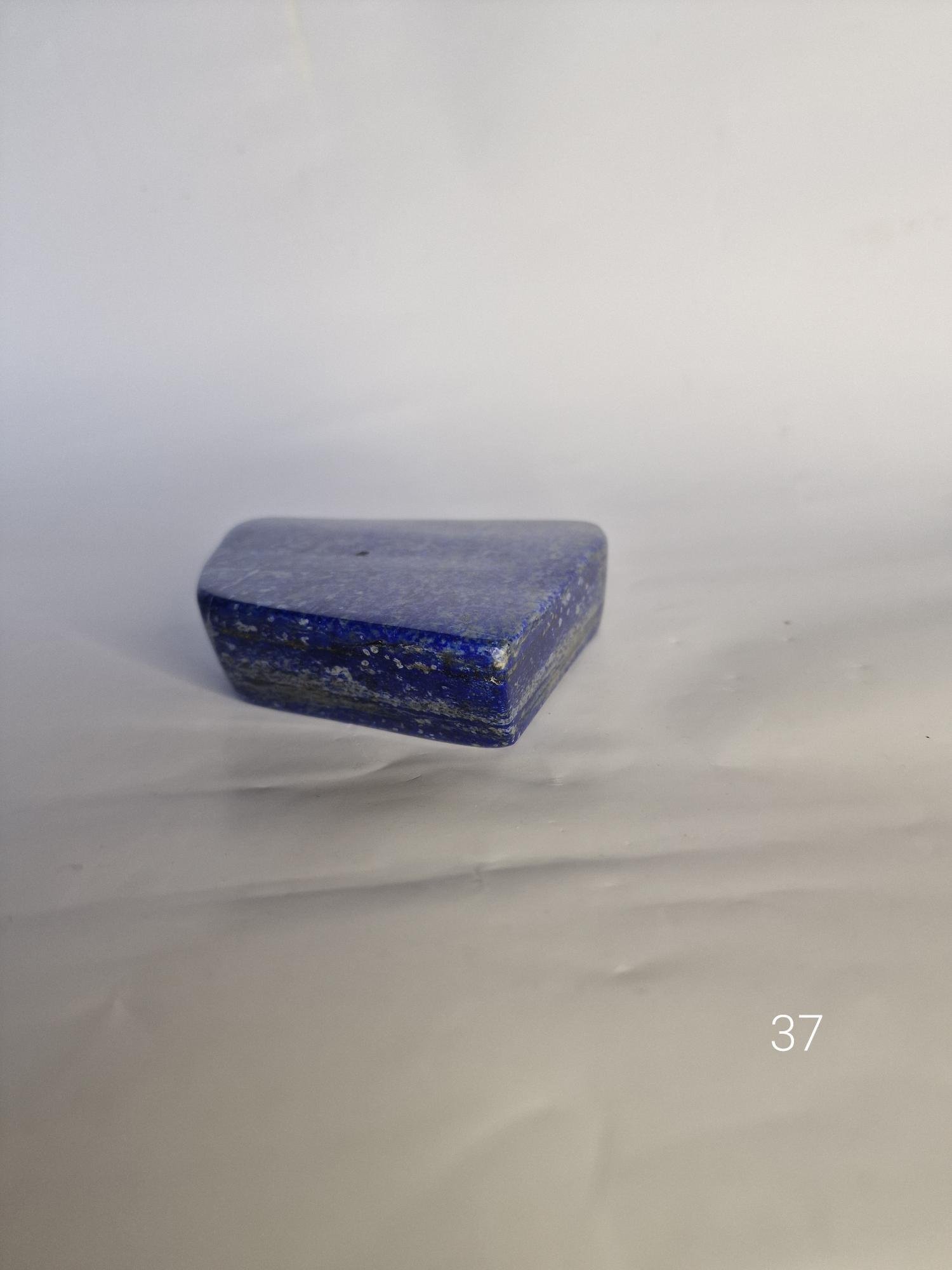 Lapis-Lazuli – Bloc Poli Bleu Profond Lapis-Lazuli – Bloc Poli Bleu Profond